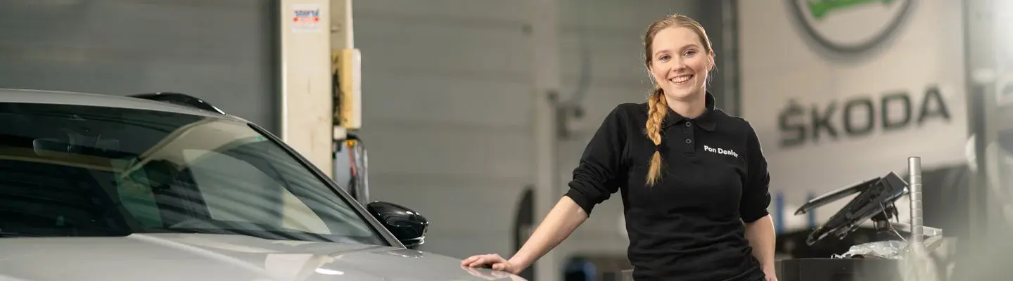 Delia den Outer over de rol van Leerling Monteur bij Pon's Employer Result Background Photo.